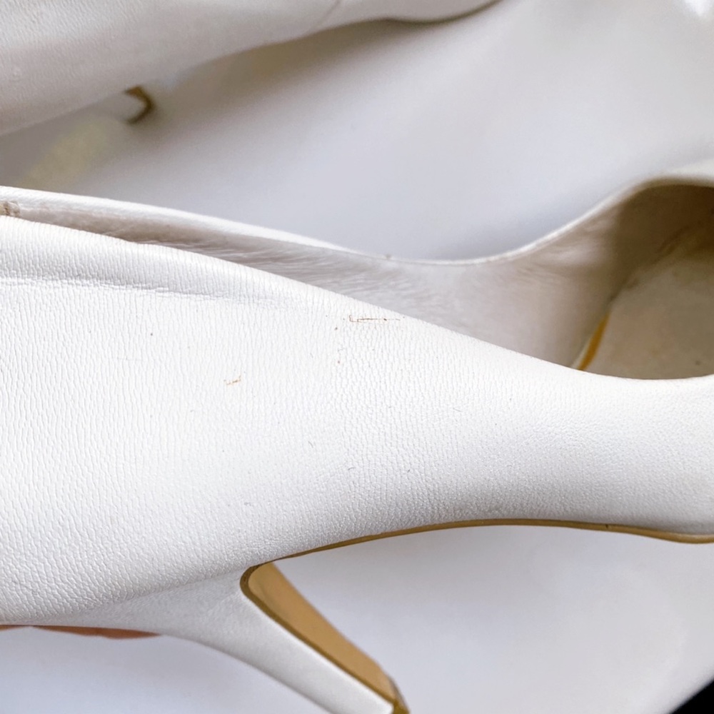π RESTRICTED WHITE GOLD LEATHER POINTED TOE CLASSIC PUMPS! - Picture 10 of 11